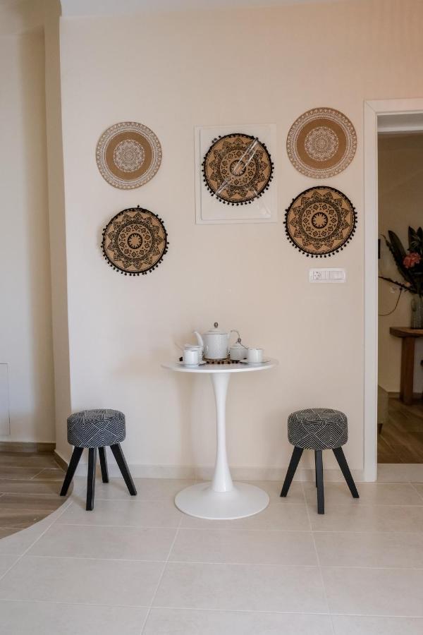 By Georgia * Fira (Santorini)